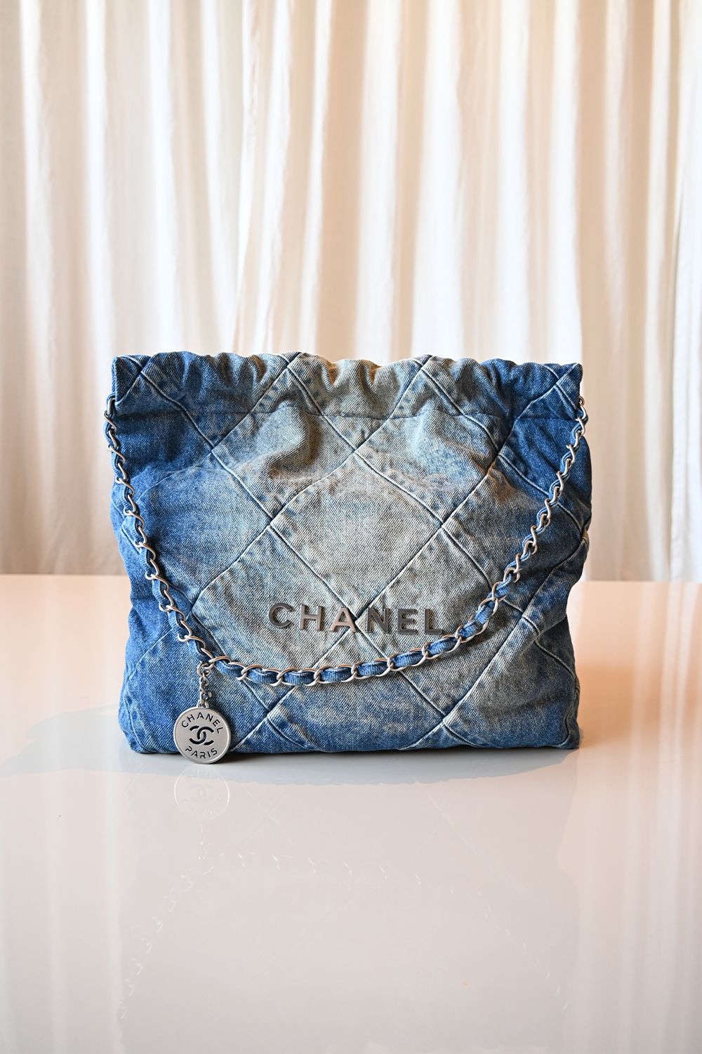 Chanel 22 small tote | Blue denim
