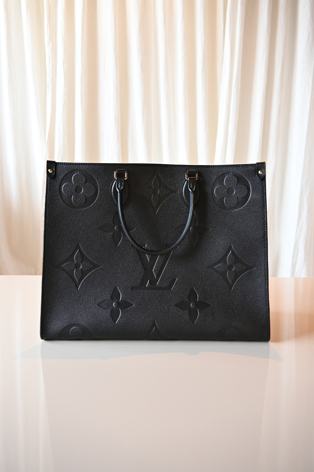 Louis Vuitton Onthego GM | black