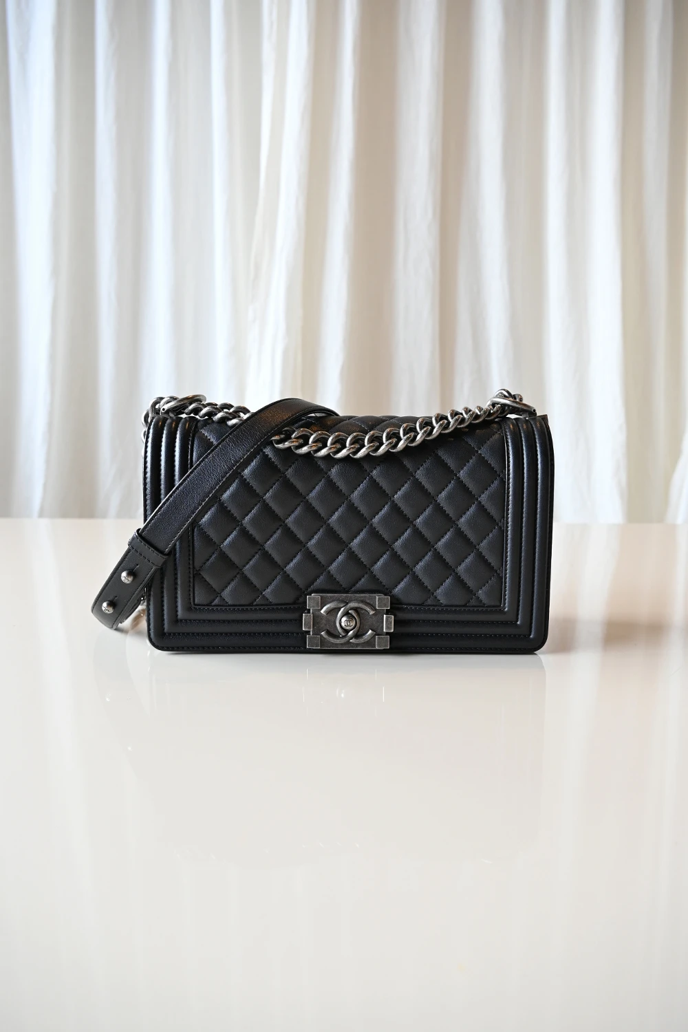 Chanel Boy bag old medium | black