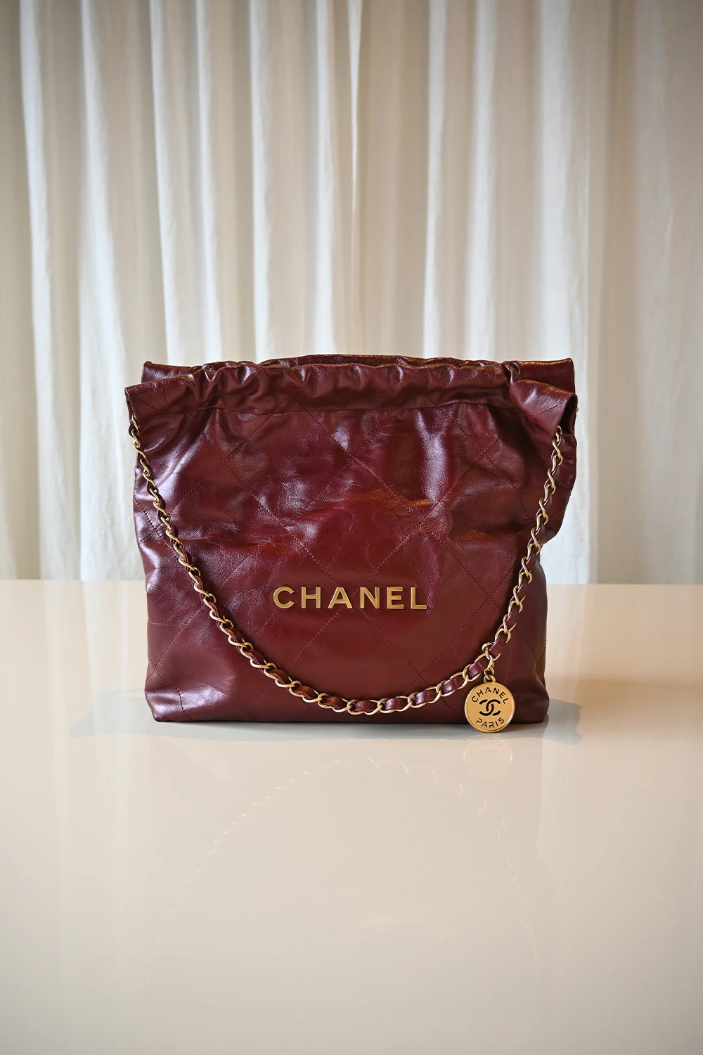 Chanel 22 small hobo | burgundy