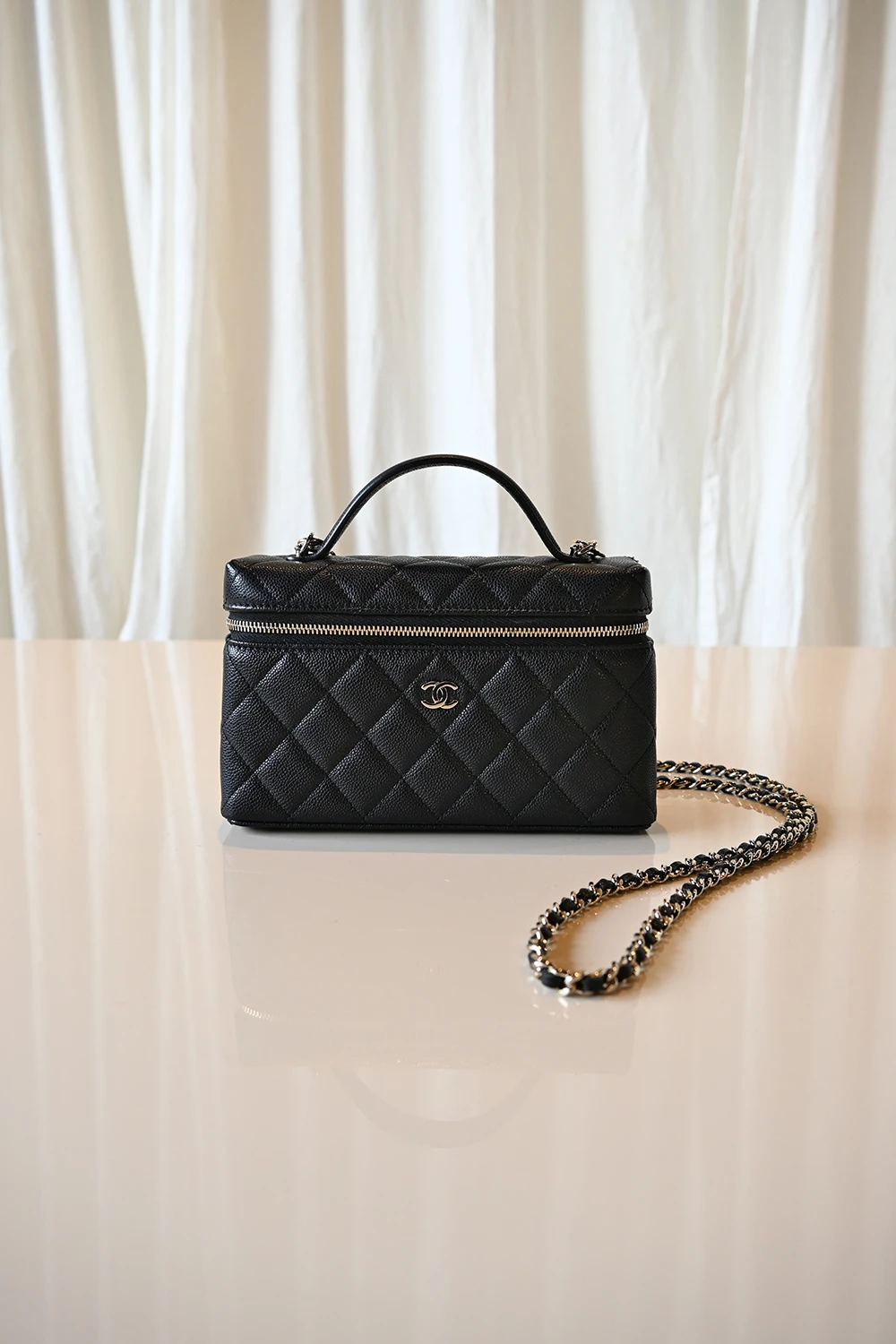 Chanel Slim Vanity case top handle | black